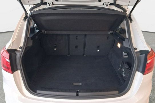 BMW Seria 2 216d aut