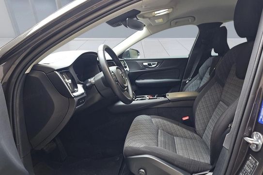 Volvo V60 T6 Plug-In Hybrid AWD Core
