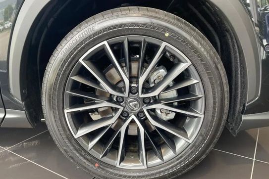 Lexus NX 350h Omotenashi 2.5 Hybrid AWD