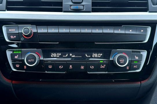 BMW Seria 3 Gran Turismo 320i Advantage