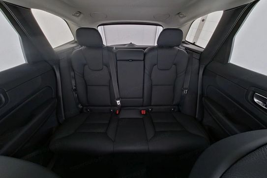 Volvo XC60 B5 B AWD Ultra Dark