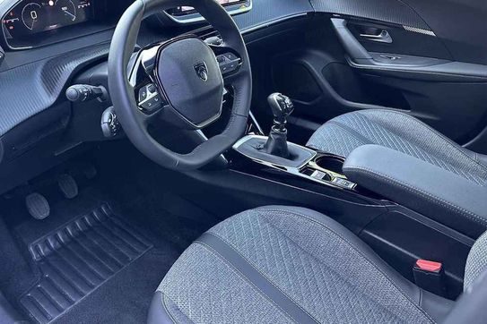 Peugeot 2008 Allure S&S  1.2 PureTech