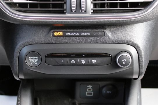 Ford Focus 1.0 EcoBoost mHEV Titanium X