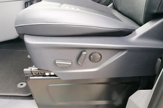 Ford Tourneo Custom 320 L2H1 Active A8 AWD