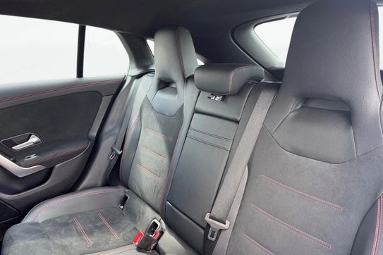 Mercedes CLA Shooting Brake 200 AMG Line
