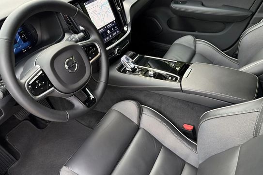Volvo V60 T6 AWD Plug-In Hybrid Plus Bright aut