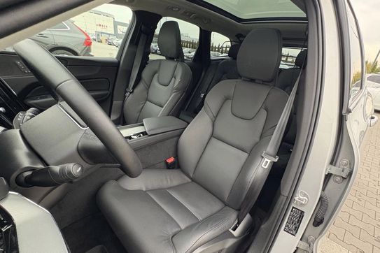 Volvo XC60 T6 Plug-In Hybrid AWD Plus Dark