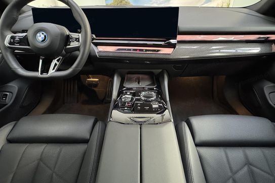 BMW Seria 5 530e xDrive M Sport