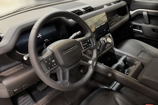 Land Rover Defender 90 Hardtop 3.0 D250 mHEV X-Dynamic SE
