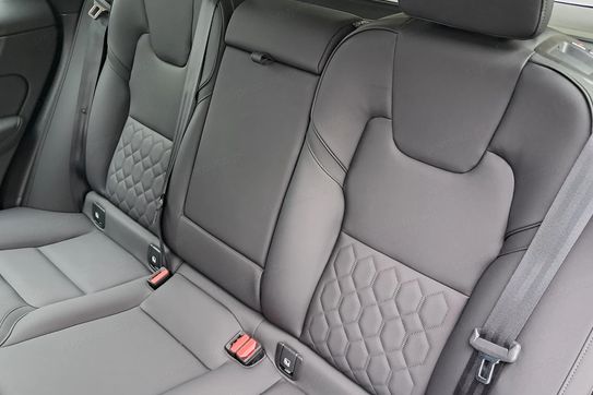 Volvo XC60 B5 B AWD Plus Dark