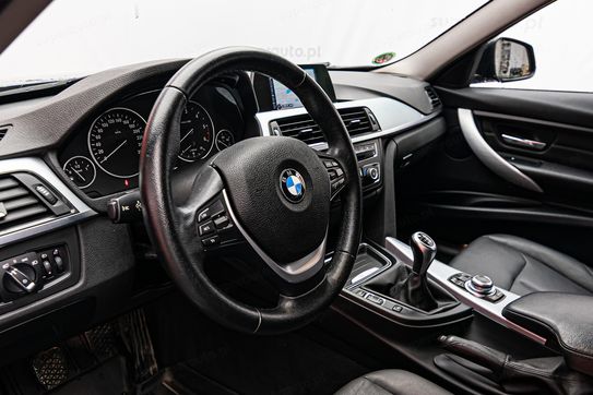 BMW Seria 3 320d 2.0 Modern Line
