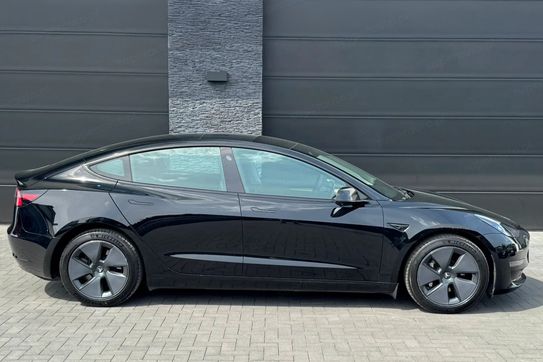 Tesla Model 3 Dual Motor AWD