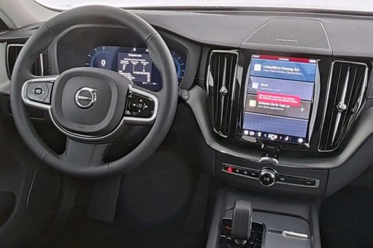Volvo XC60 B5 B AWD Ultra Dark