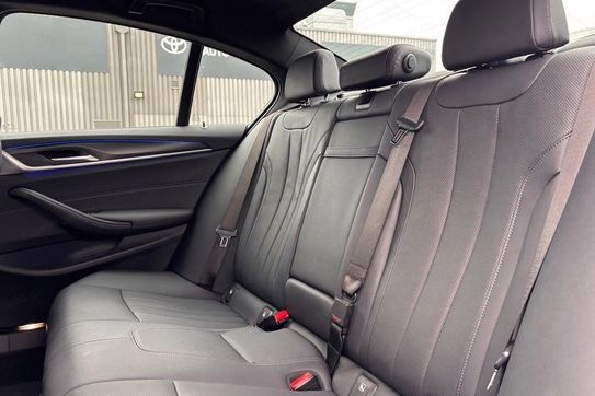 BMW Seria 5 518d M Sport