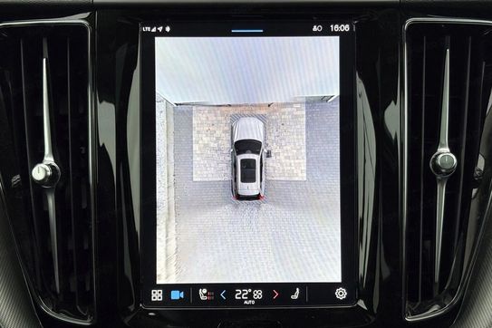 Volvo XC60 T6 Plug-In Hybrid AWD Plus Dark