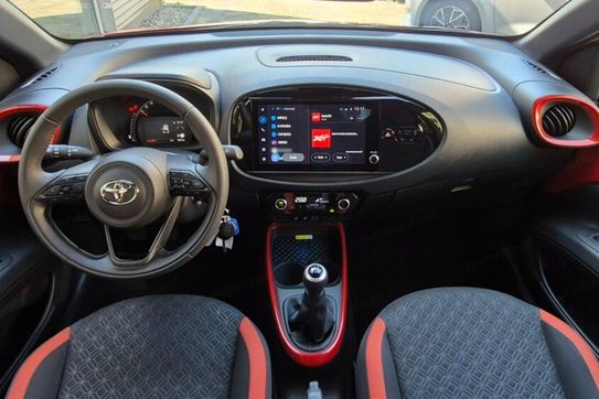 Toyota Aygo X 1.0 VVT-i Style