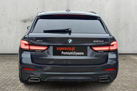 BMW Seria 5 Touring 520d xDrive M Sport