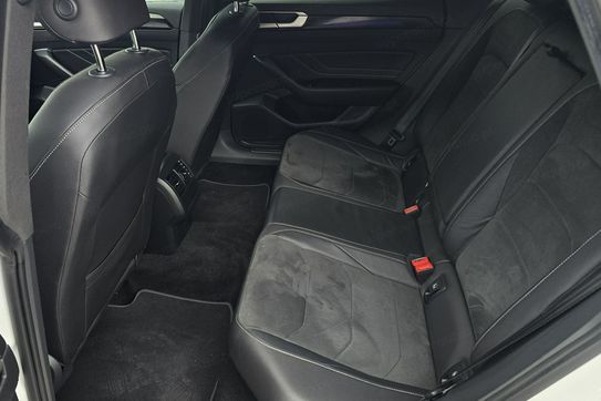Volkswagen Arteon 2.0 TDI R-Line DSG