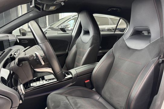 Mercedes Klasa A 200 AMG Line
