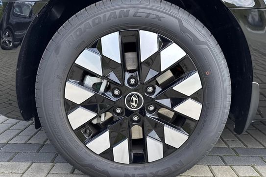 Hyundai Staria 1.6 T-GDI HEV Luxury aut