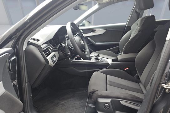 Audi A4 40 TFSI mHEV Advanced S tronic