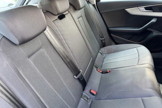 Audi A4 Avant 35 TFSI