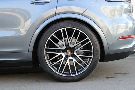 Porsche Cayenne Coupe E-Hybrid Black Edition