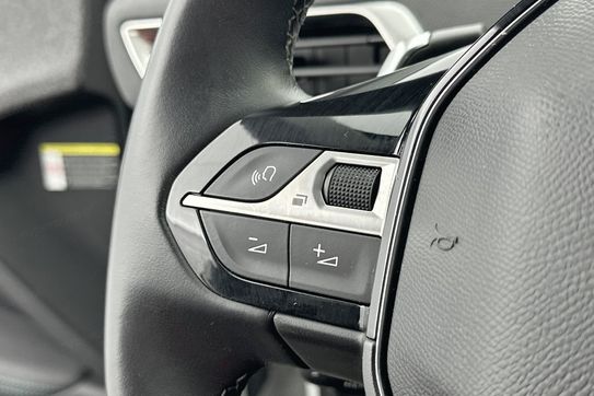 Peugeot 3008 Allure Pack 1.6 Hybrid e-EAT8