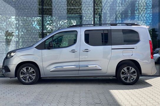 Toyota Proace City Verso Long 1.5 d-4D Family