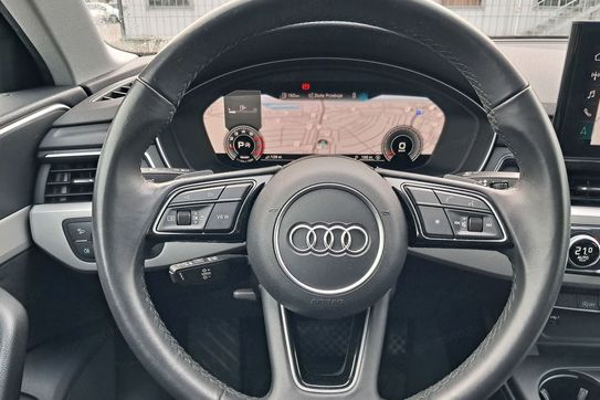 Audi A4 35 TFSI mHEV S tronic