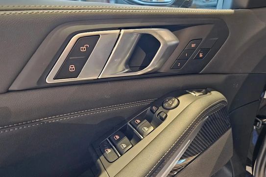 BMW X5 M60i xDrive