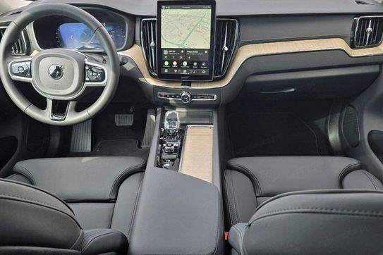 Volvo XC60 T8 Plug-In Hybrid AWD Ultra Dark aut