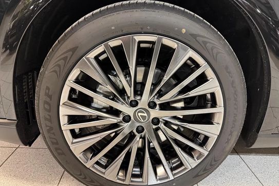 Lexus RX 450h+ Omotenashi 2.5 Hybrid Plug-in