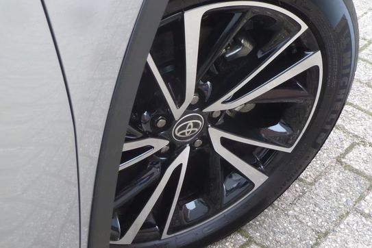 Toyota C-HR Executive 2.0 Plug-in Hybrid Dynamic Force