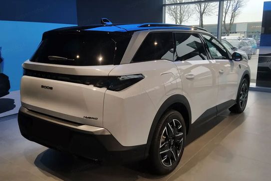 Peugeot 5008 GT 1.2 mHEV e-DCS6