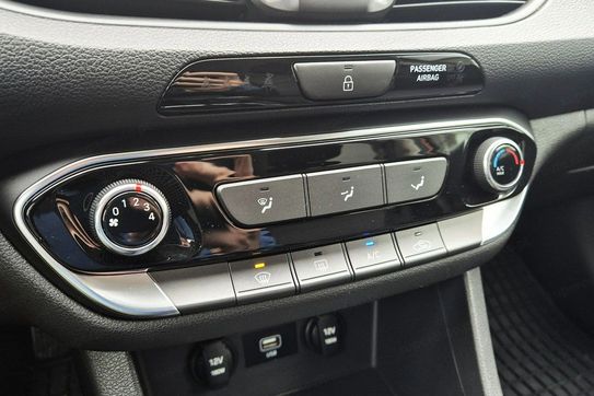 Hyundai i30 1.5 T-GDI Modern