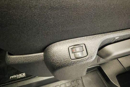 Toyota Proace Verso Long Business