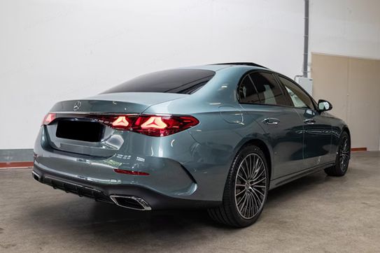 Mercedes Klasa E 300 de  4-Matic AMG