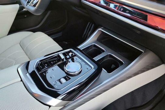 BMW Seria 7 740d xDrive M Sport