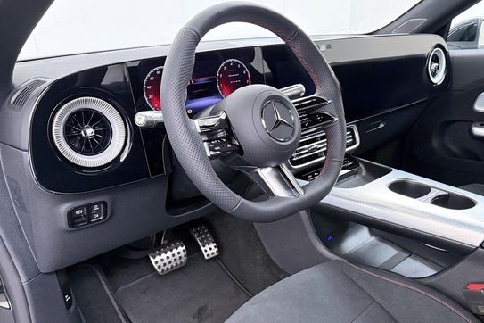 Mercedes CLA 200 AMG Line