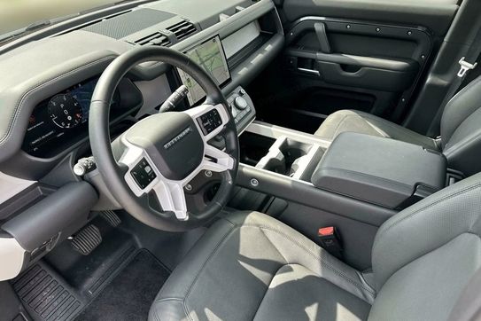 Land Rover Defender 110 3.0 D250 X-Dynamic HSE