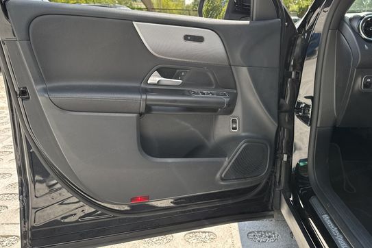 Mercedes GLB 200 7G-DCT