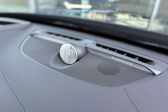 Volvo XC90 T8 AWD Plug-In Hybrid Ultra Bright