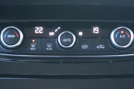 Opel Grandland X 1.6 T Eleganc aut