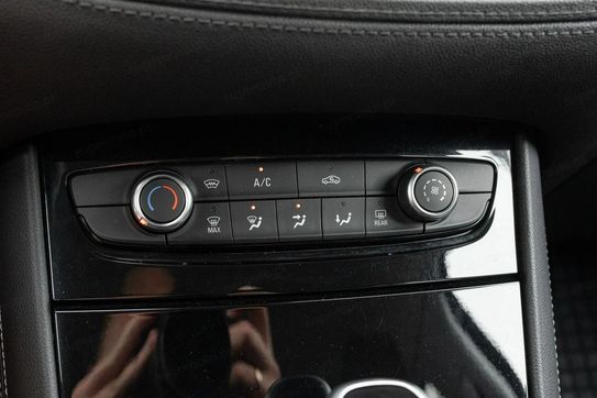 Opel Grandland X 1.2 T GPF Design Line S&S