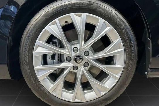Skoda Superb Drive 2.0 TSI DSG