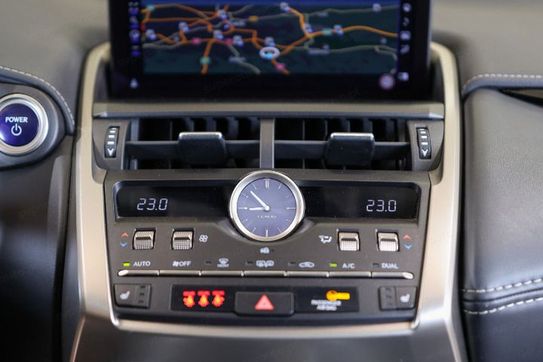 Lexus NX 300h Optimum AWD