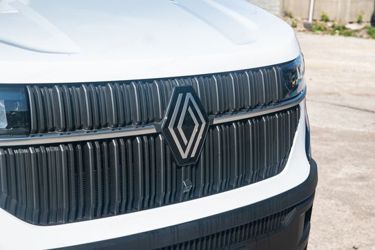 Renault Master L3 Kontener + Winda