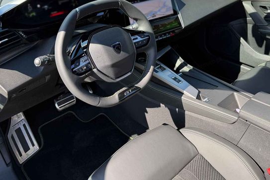 Peugeot 408 GT Exclusive S&S e-DCS6 1.2 PureTech mHEV