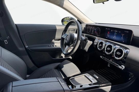 Mercedes CLA 180 Progressive